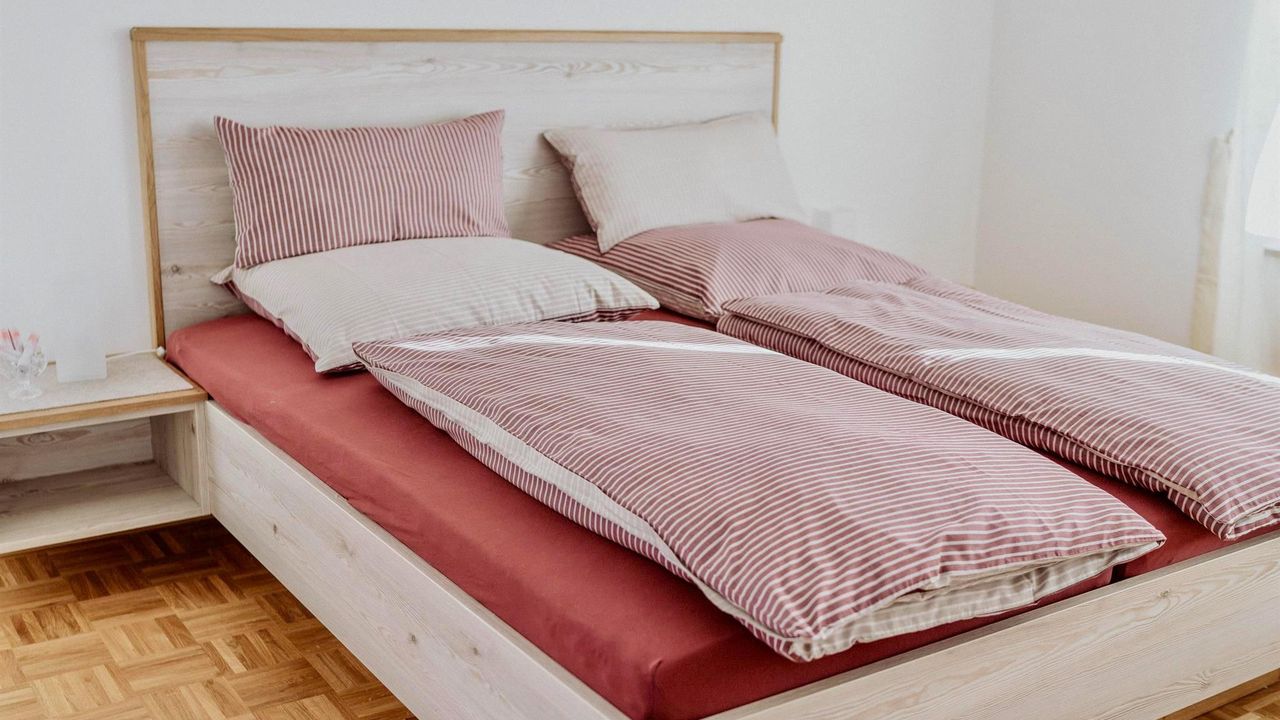 Appartement B - Schlafzimmer Appartement B - Schlafzimmer